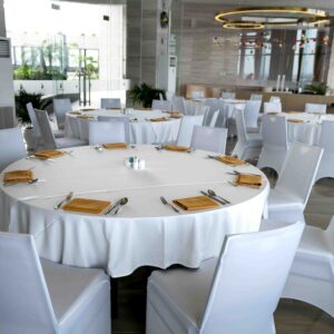 10-seater round table linen setup at a Melbourne and Bendigo formal event.